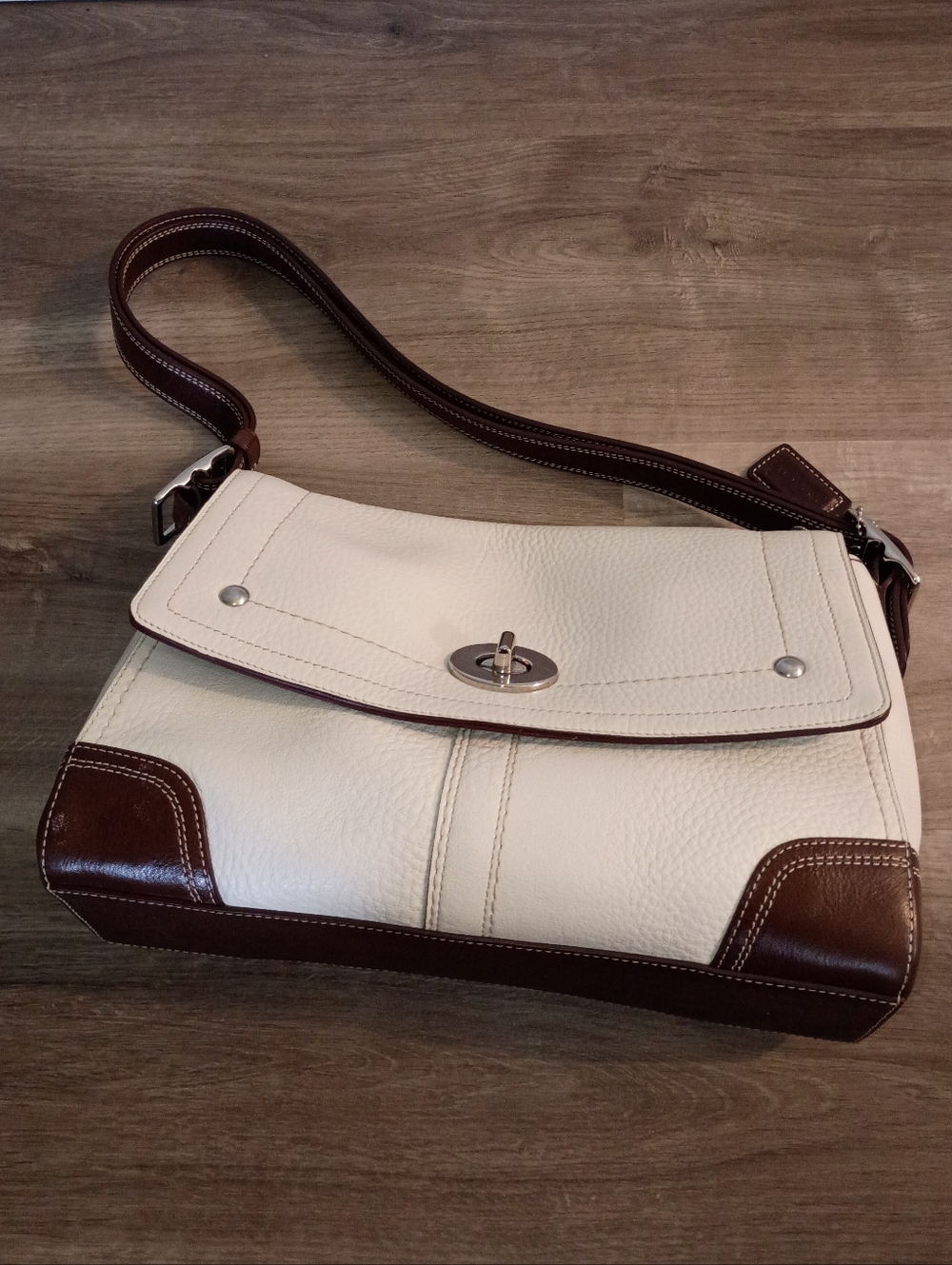 COACH White Pebbled Leather HAMILTON Flap Shoulder Bag F13957 Brown Trim Vintage
